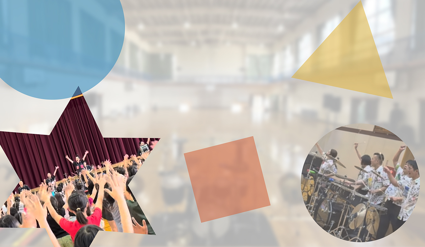 小学校の体育館で行われた芸術鑑賞会の風景